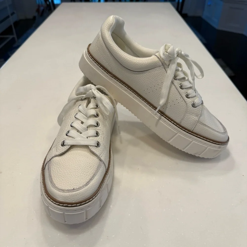 Vince Camuto ”Randay” Women’s Platform Bright White Leather Sneakers Sz 9.5 NEW